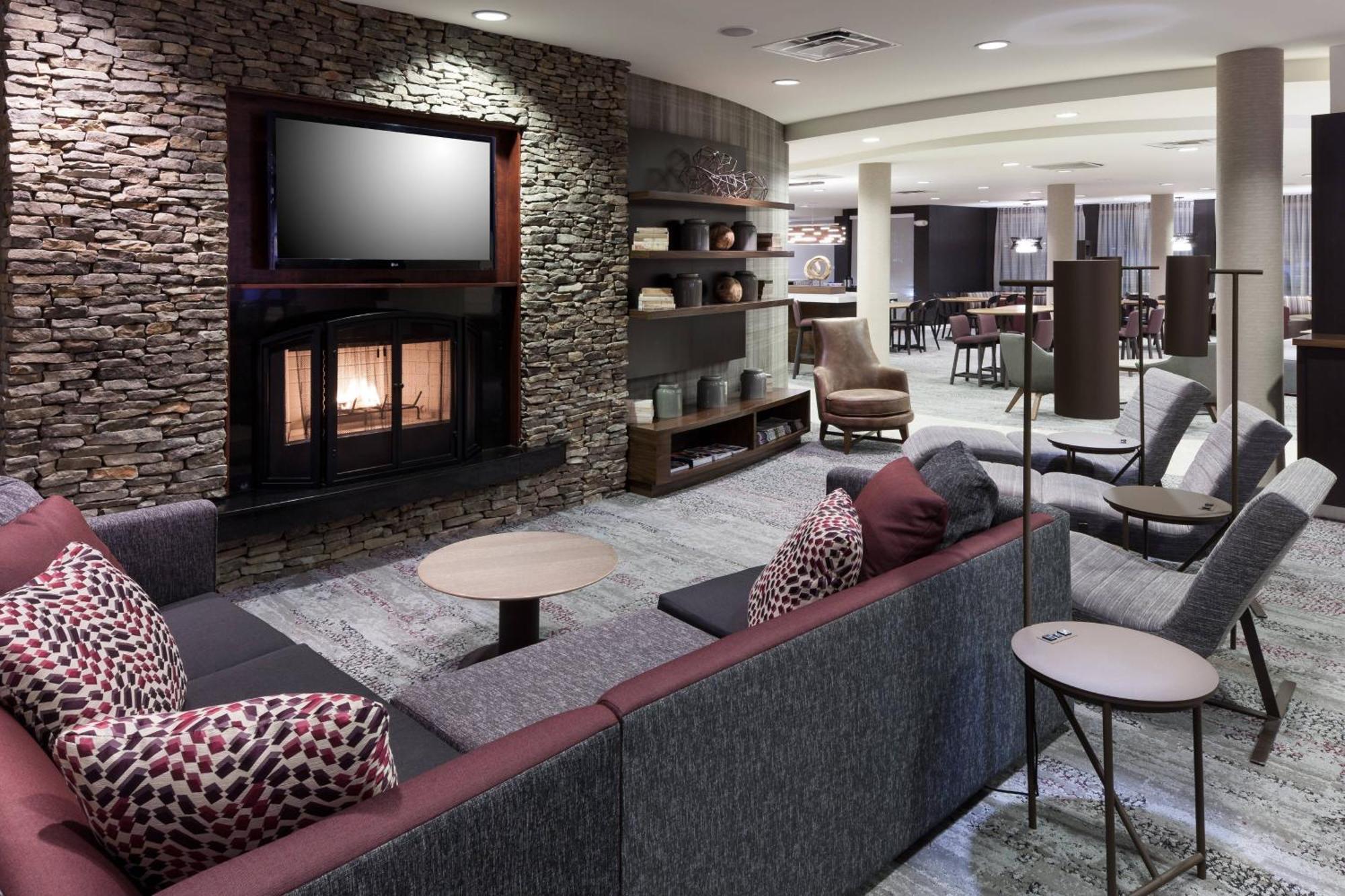 Courtyard By Marriott Birmingham Трассвилл Экстерьер фото