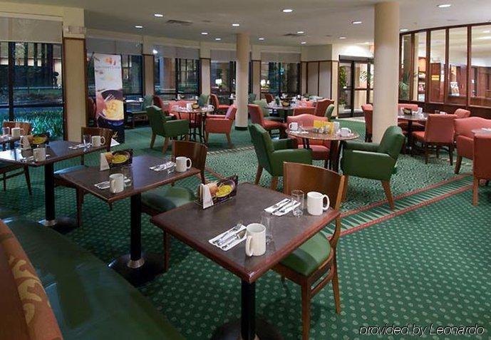 Courtyard By Marriott Birmingham Трассвилл Ресторан фото